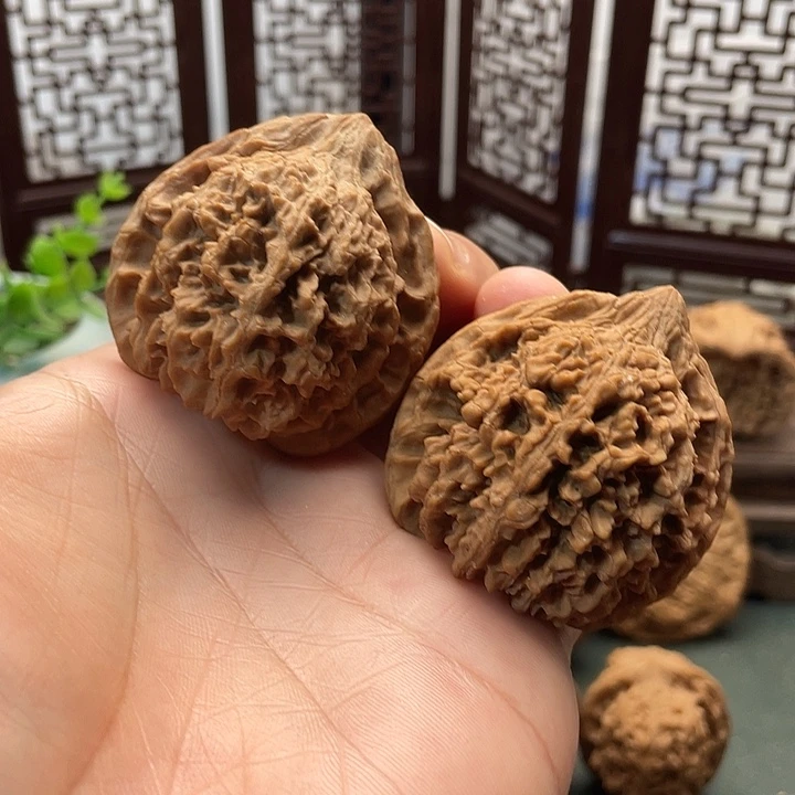 偂***丗文玩核桃吊坠满天星