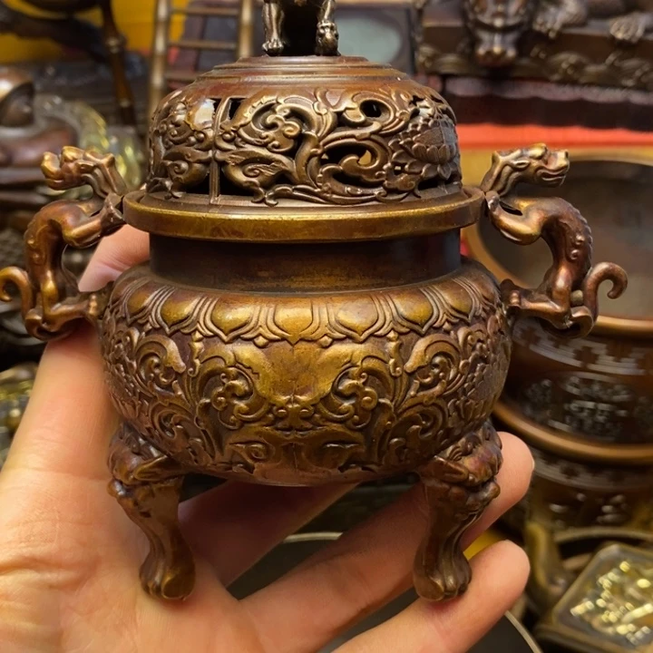 铜器摆件做工精良