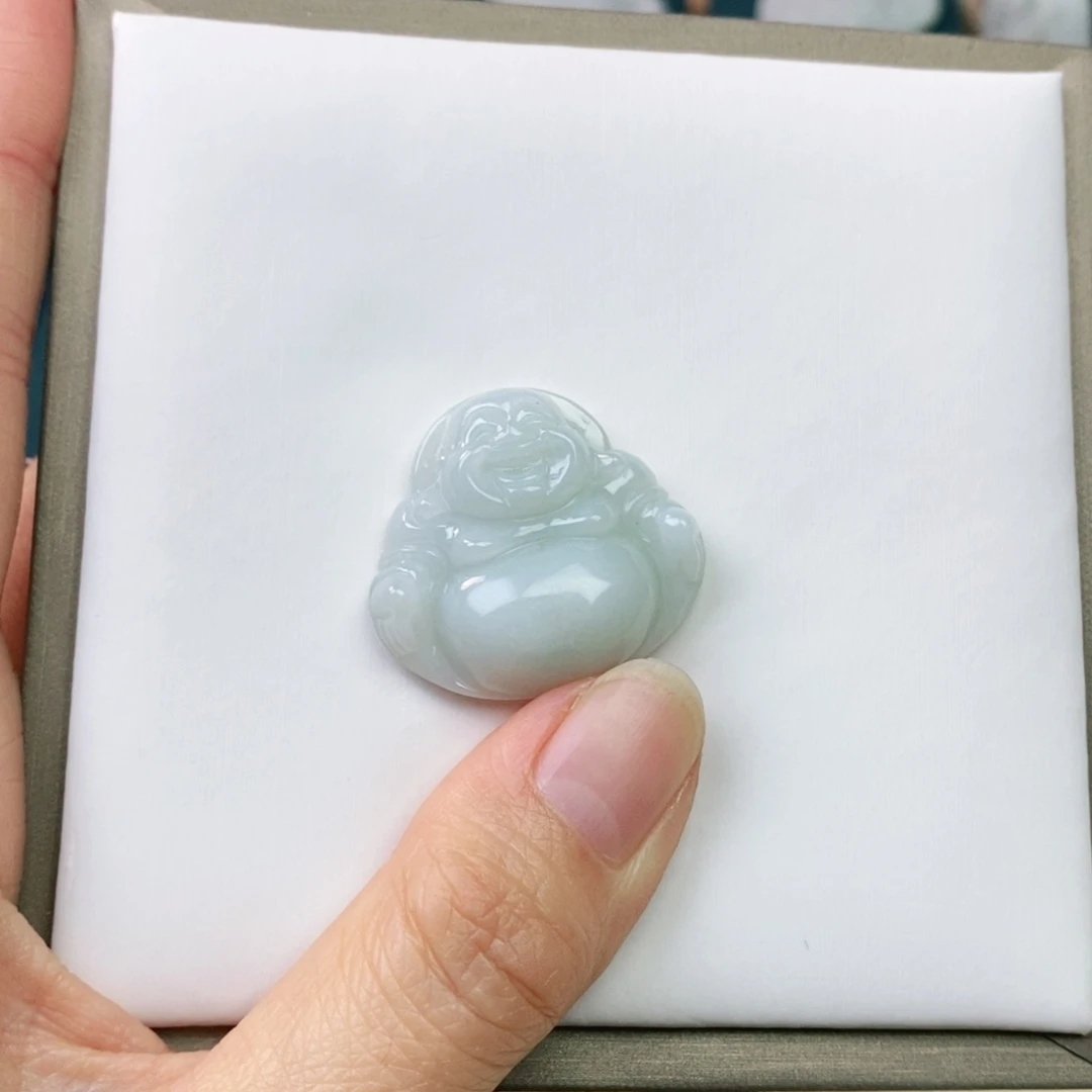 翡翠颈饰未镶嵌庄*佛公
