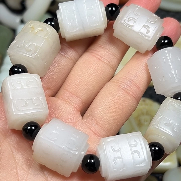 白玉菩提吊坠精选商品一物一图