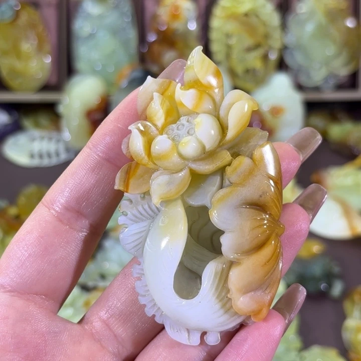 未镶嵌蛇纹石玉颈饰