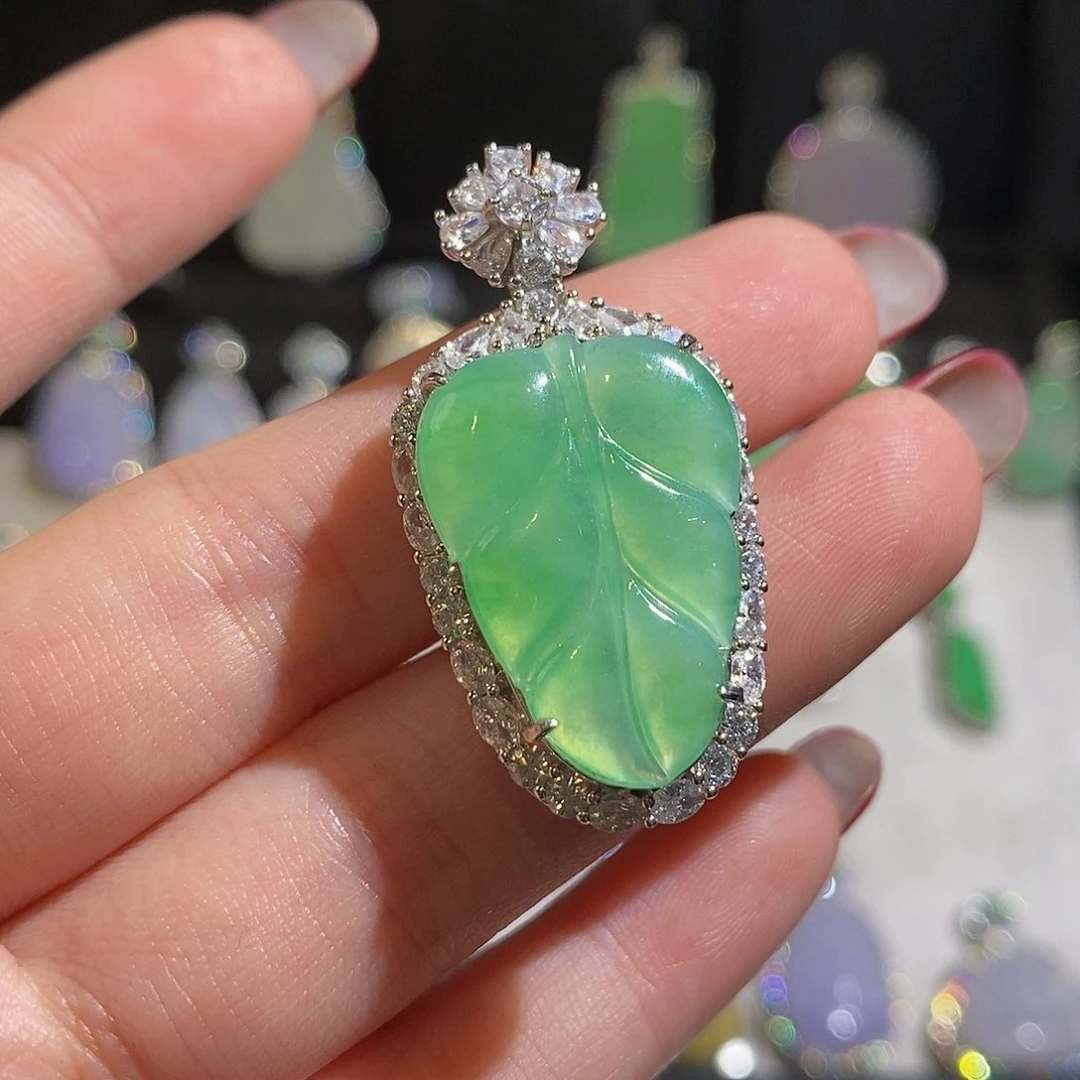 翡翠颈饰银S925镶嵌天然翡翠