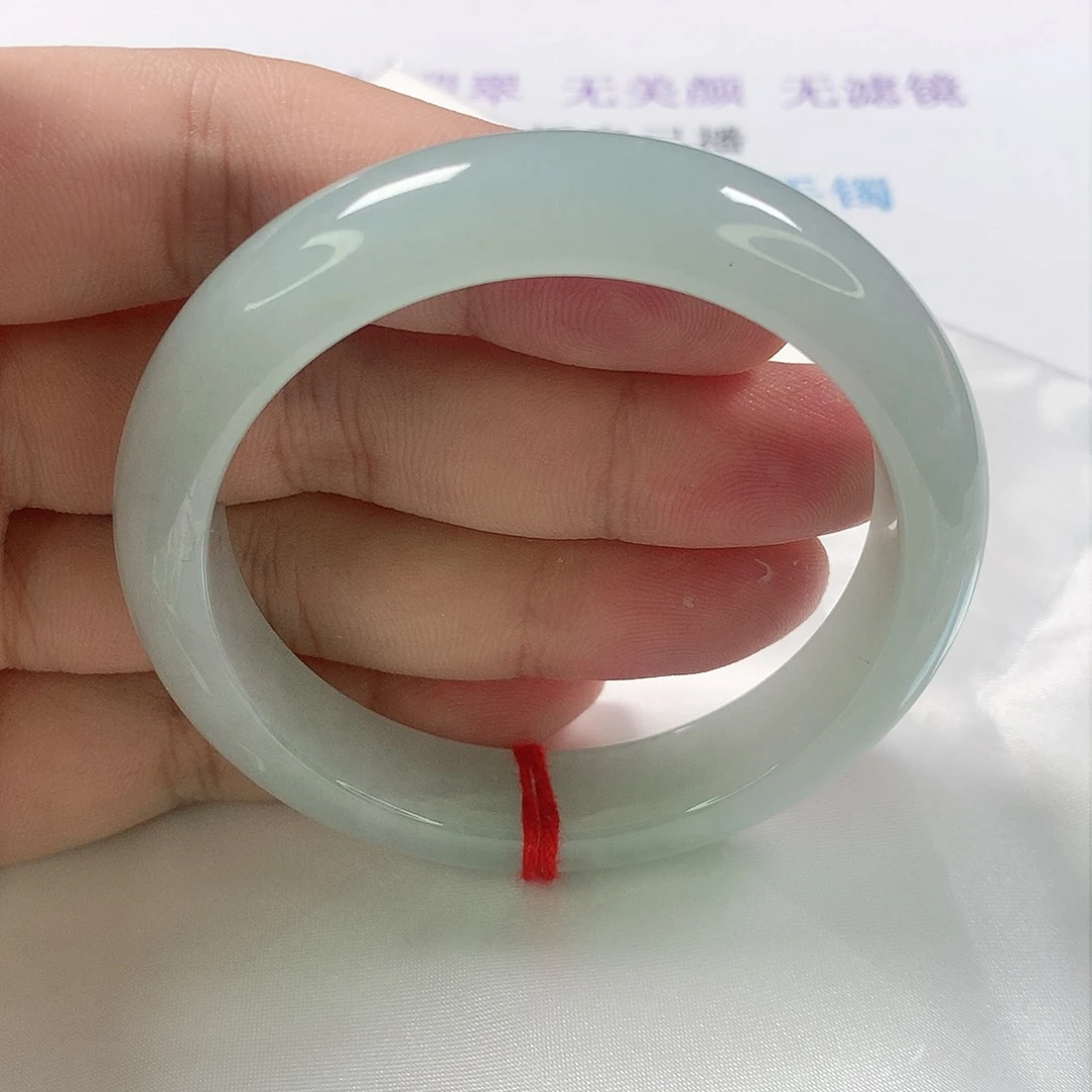 翡翠手镯未镶嵌305号