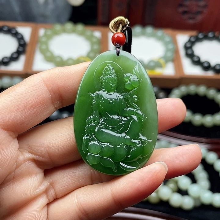 老***k和田玉未镶嵌颈饰