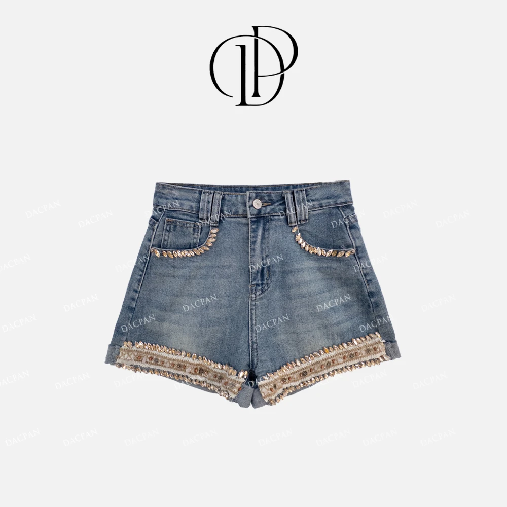DACPAN-“异域风骨”重工镶钻牛仔翻边短裤 2025/盼·PP 0321