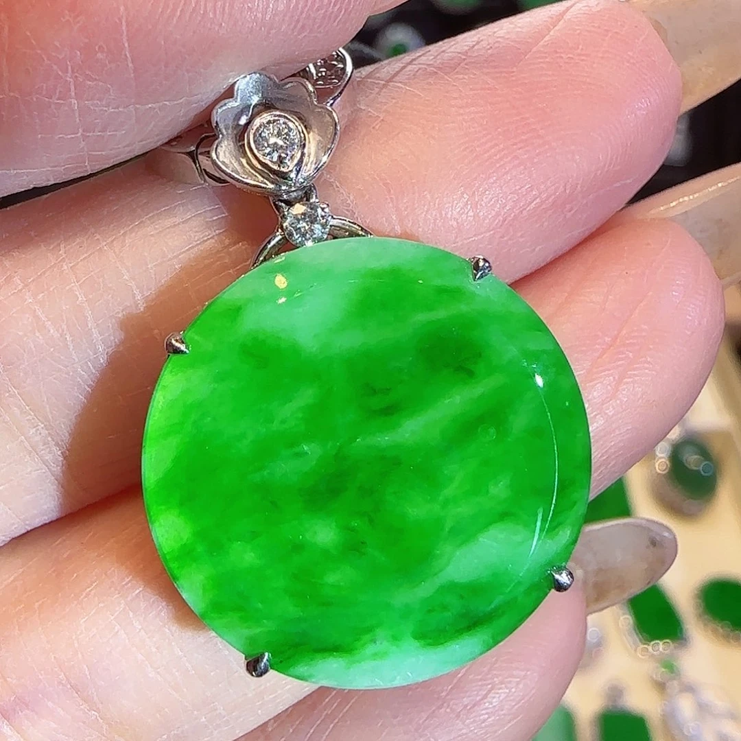 翡翠吊坠(不含链)18K金镶嵌