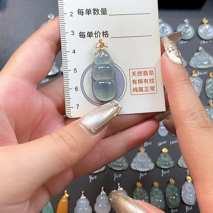 翡翠18K金镶嵌颈饰天然缅料a货翡翠