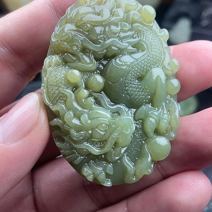 和田玉（糖玉）未镶嵌颈饰