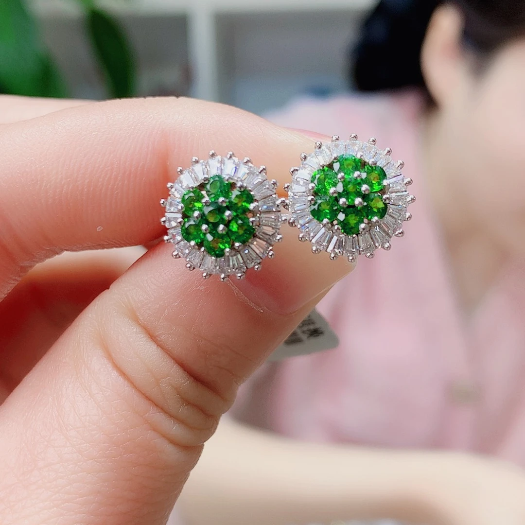 银S925镶嵌透辉石耳钉