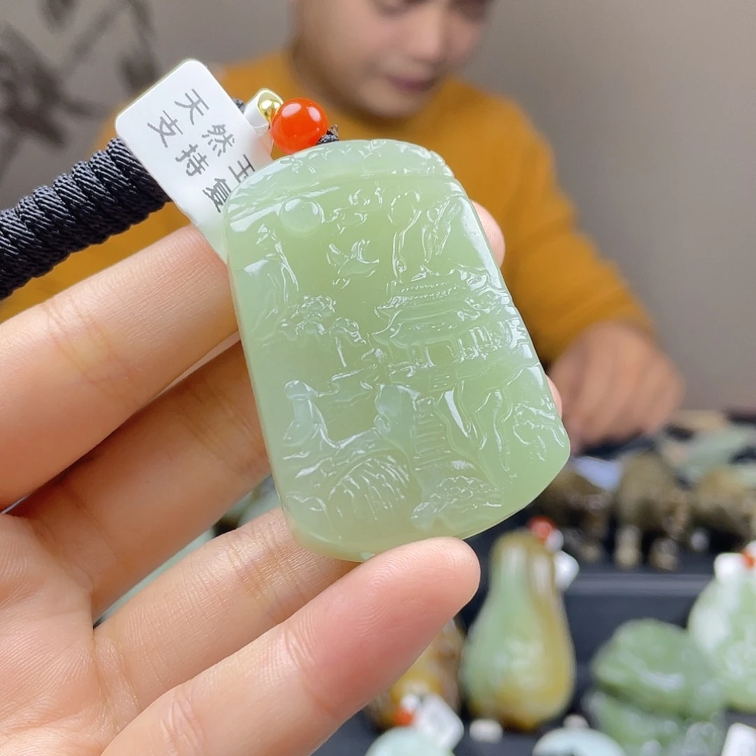 和田玉未镶嵌颈饰