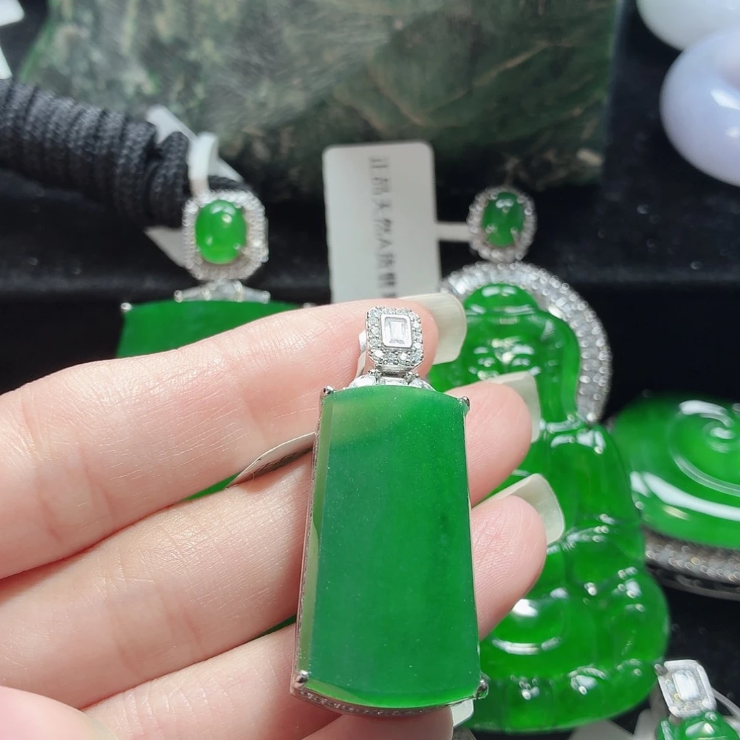 翡翠银S925镶嵌颈饰