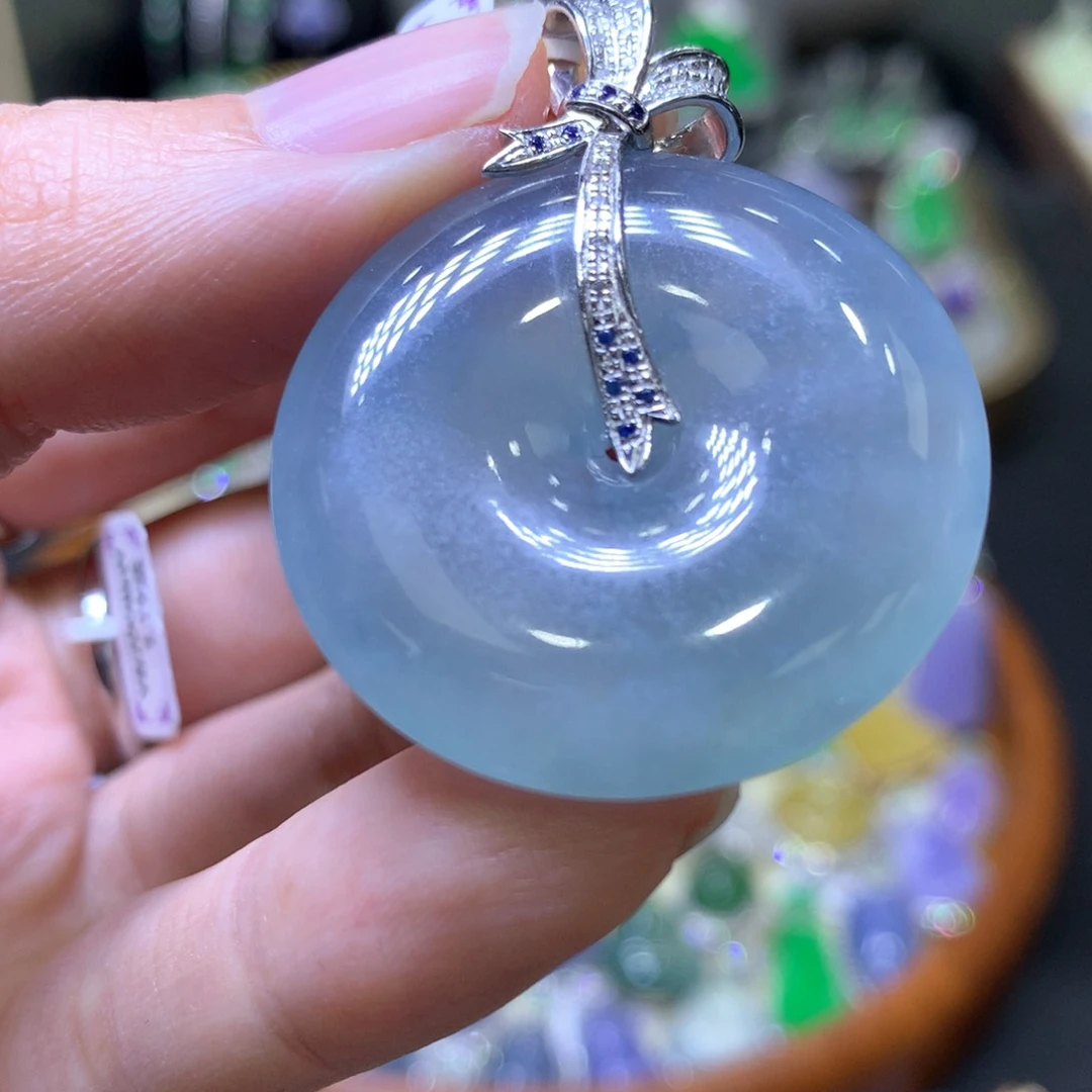 【闪购商品】翡翠颈饰18K金镶嵌海*翡翠吊坠项链