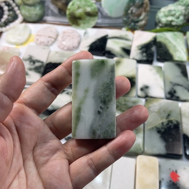 独山玉颈饰未镶嵌葫*