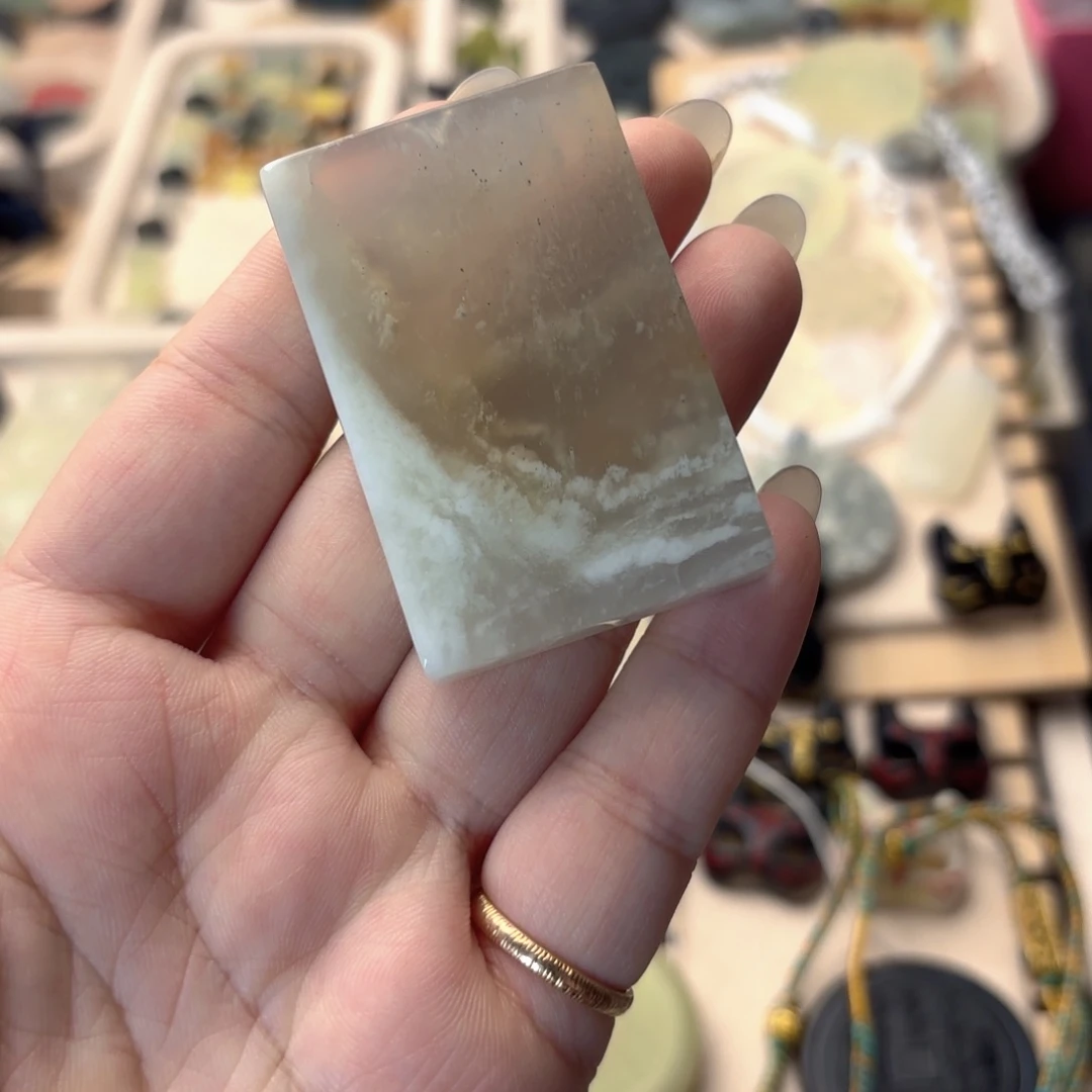 蛇纹石玉合金颈饰在***゜