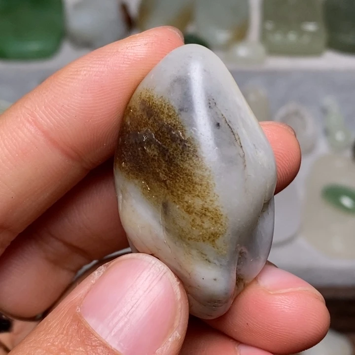 和田玉原石籽玉未镶嵌