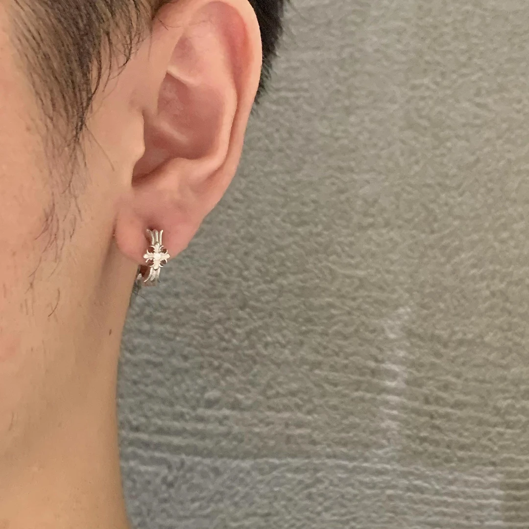 925银莫桑石耳饰 鸢尾花耳扣男K罗十字花简约小众痞帅个性耳环