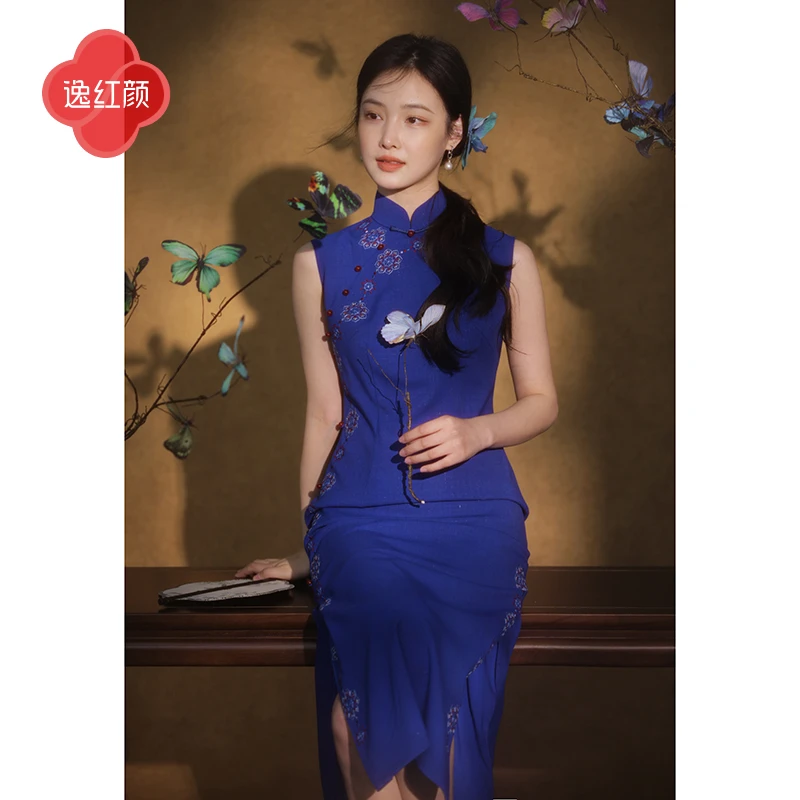逸红颜斓歌2025夏新款微弹布纹敦煌宝相花刺绣彩葱修身无袖旗袍女