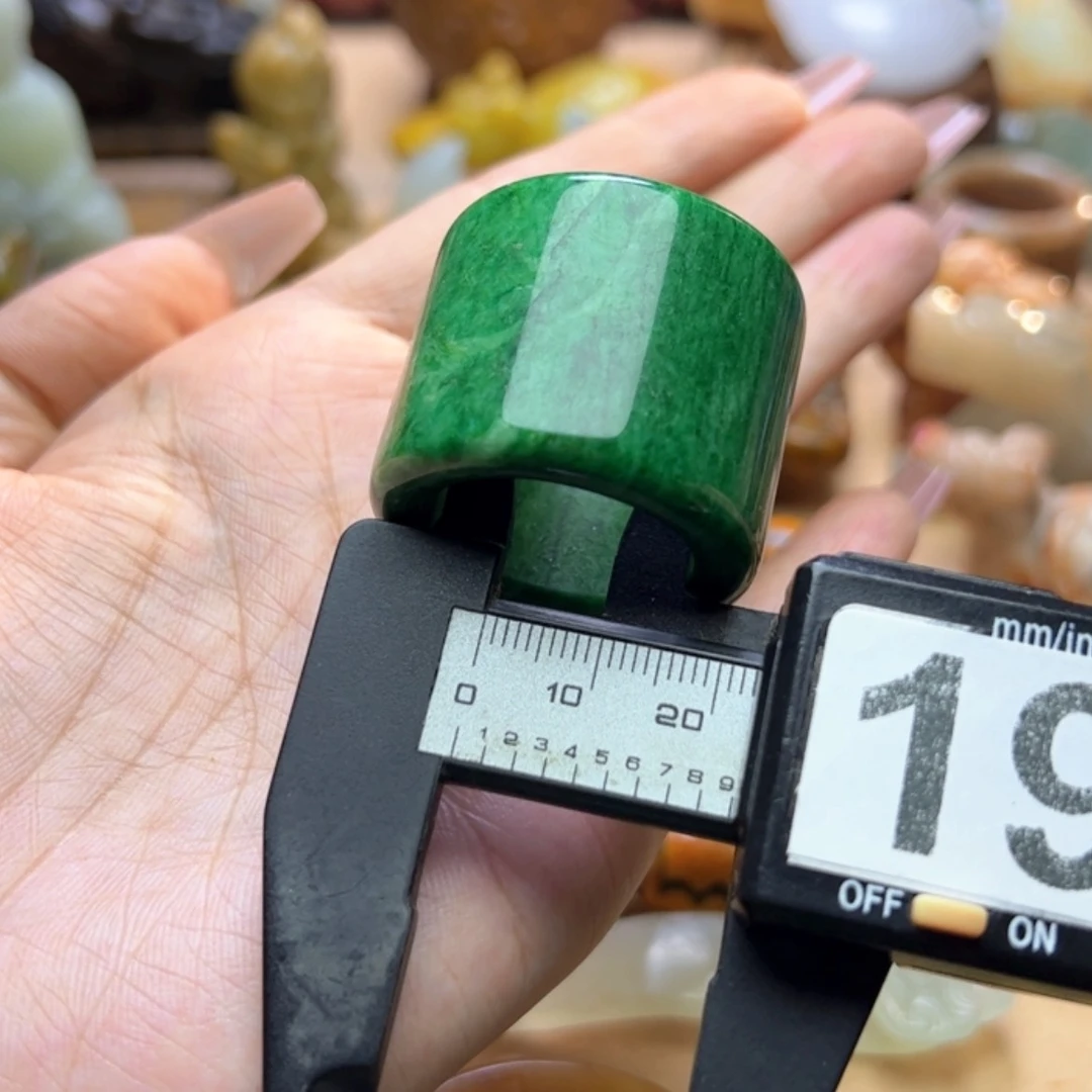 【闪购商品】蛇纹石玉颈饰未镶嵌