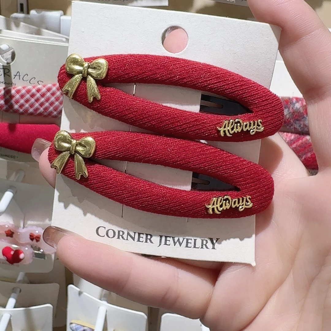 皮质铁合金红色蝴蝶结