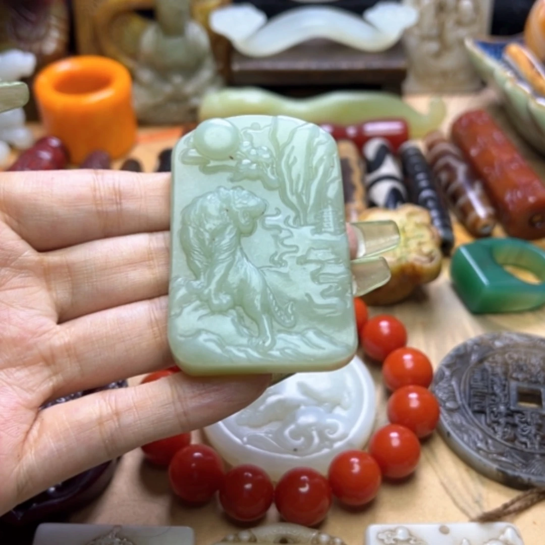 【闪购商品】蛇纹石玉未镶嵌颈饰