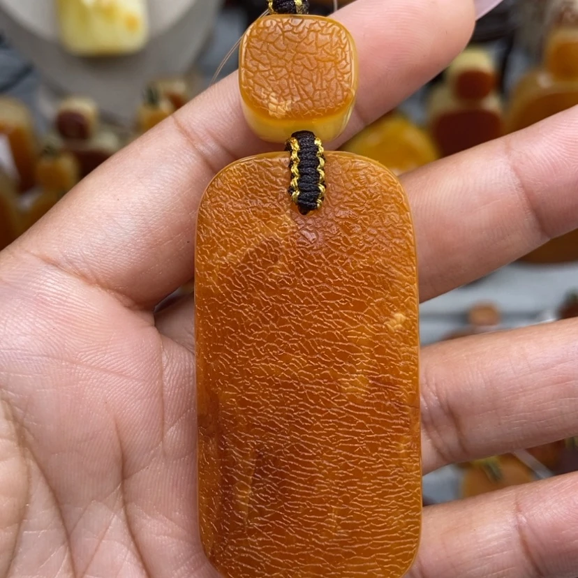 【闪购商品】琥珀颈饰未镶嵌