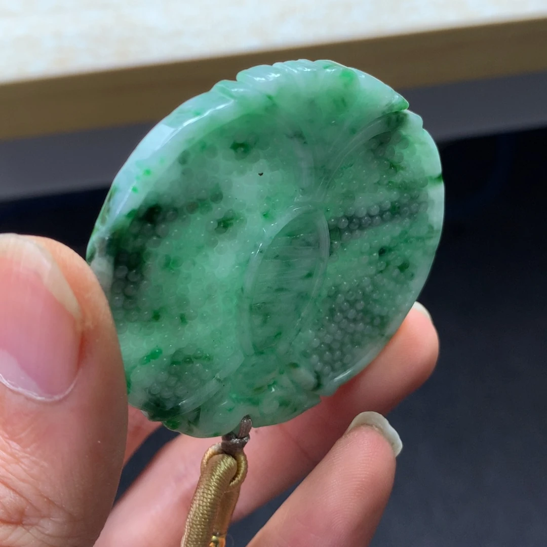 翡翠未镶嵌颈饰吊坠