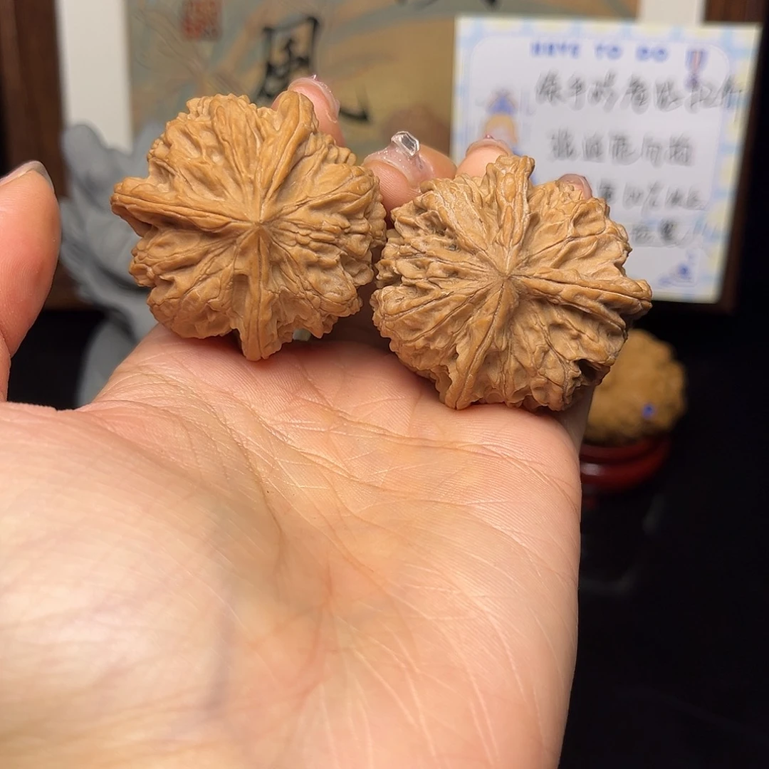 文玩核桃吊坠玉玺三棱福利