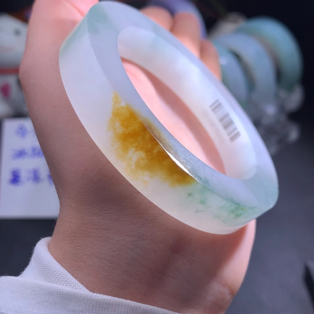 未镶嵌翡翠定制翡翠冰黄