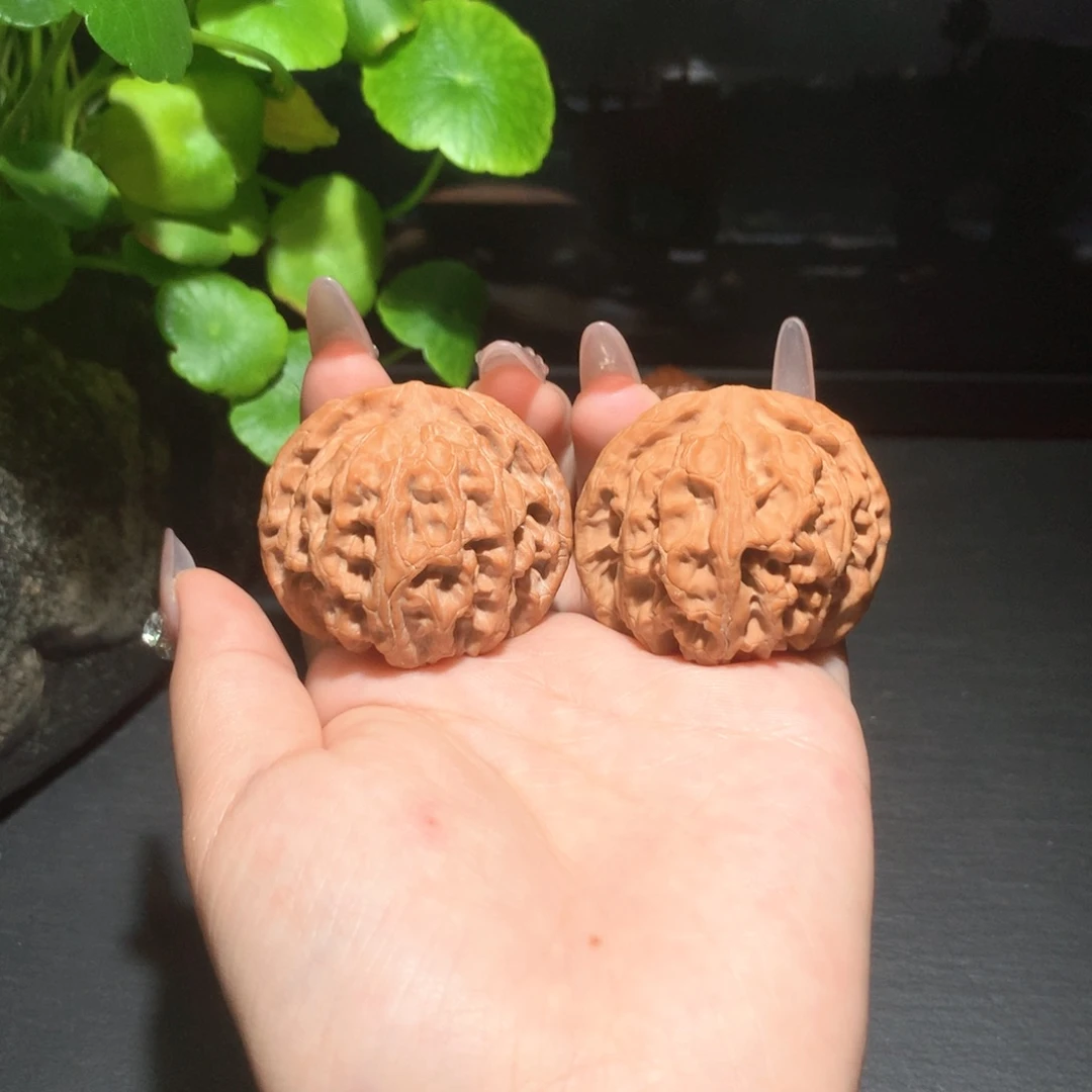 文玩核桃吊坠苹果园狮子头042211