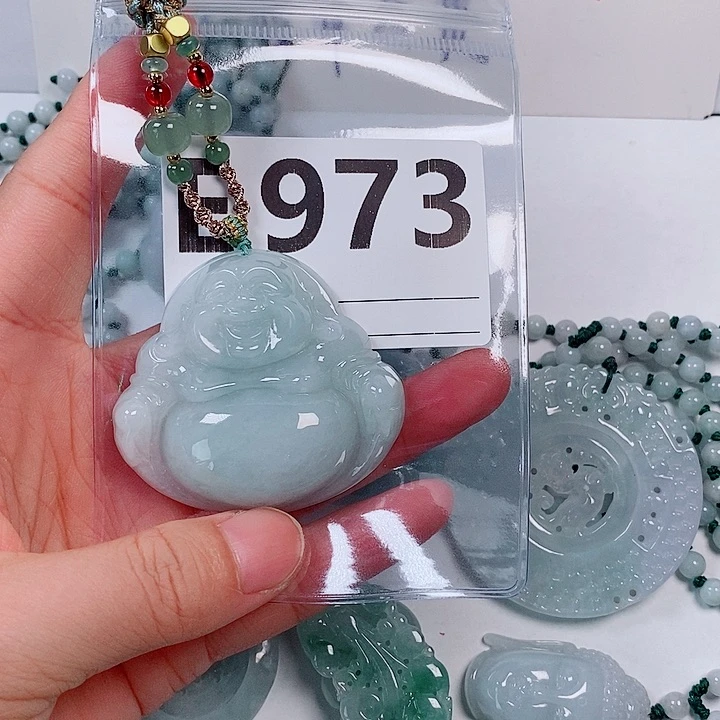 翡翠未镶嵌颈饰许**?天然