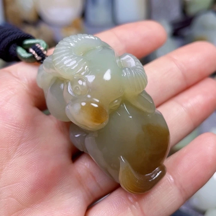 未镶嵌和田玉挂件