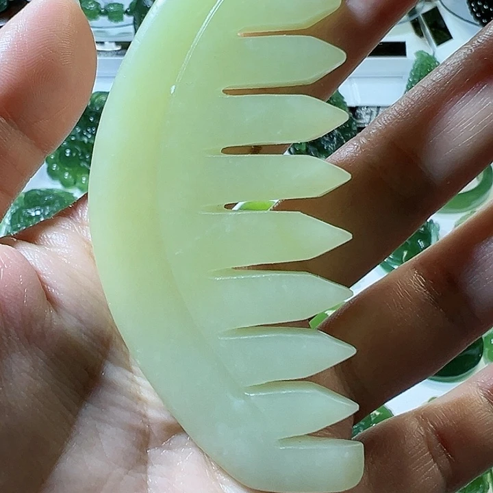 蛇纹石玉手把件未镶嵌