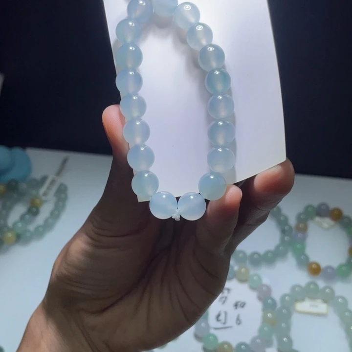 未镶嵌定制翡翠?**?翡翠