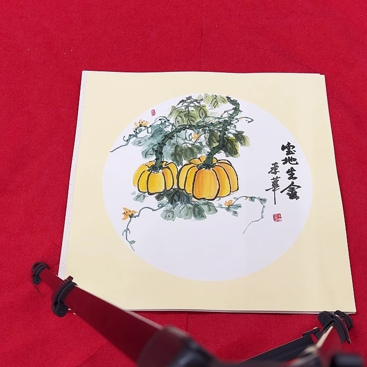国画花鸟等图案和造型各异