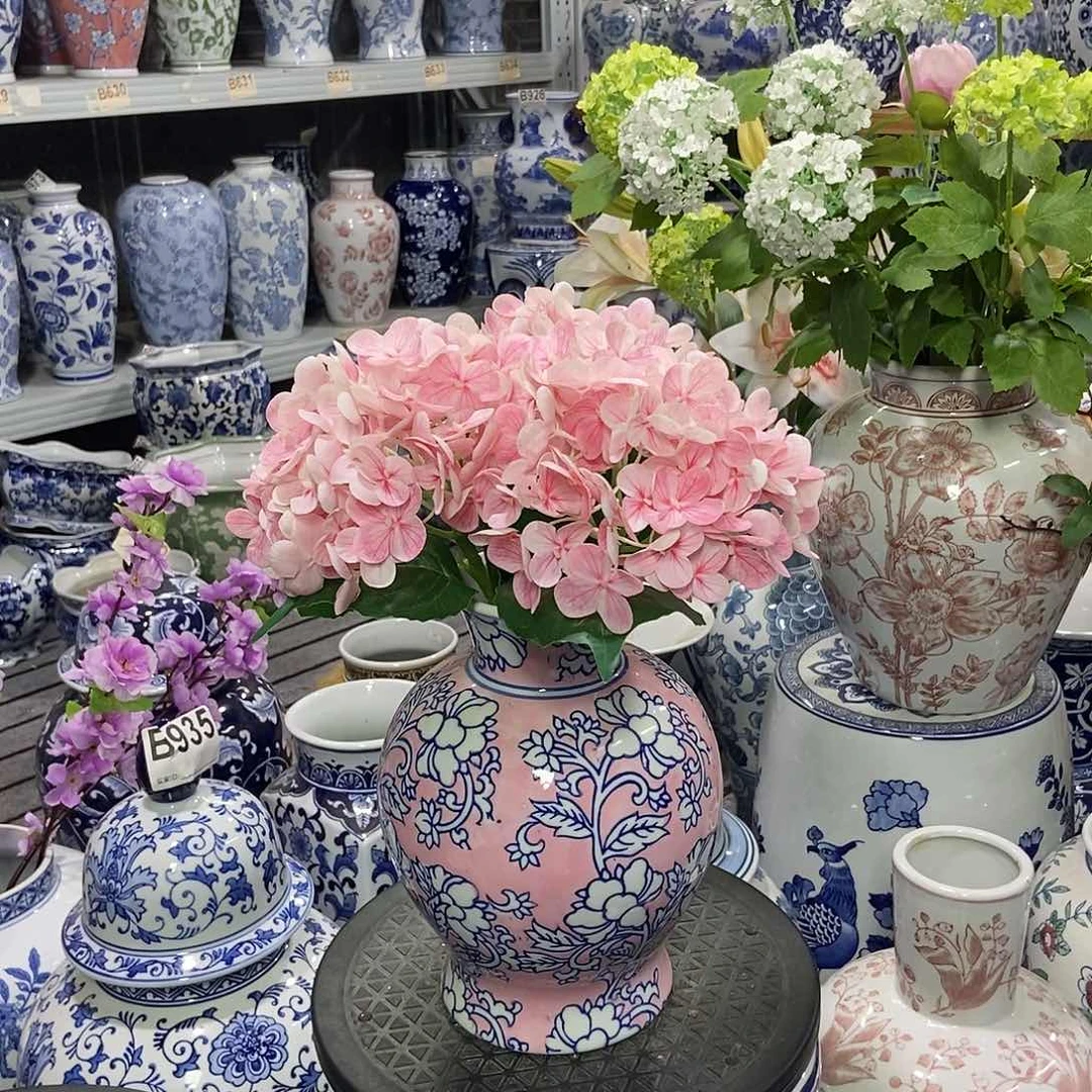 摆件花瓶手绘釉下彩