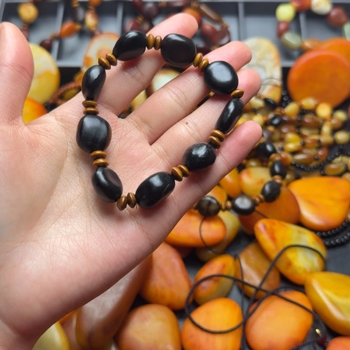 用***6和田玉未镶嵌颈饰