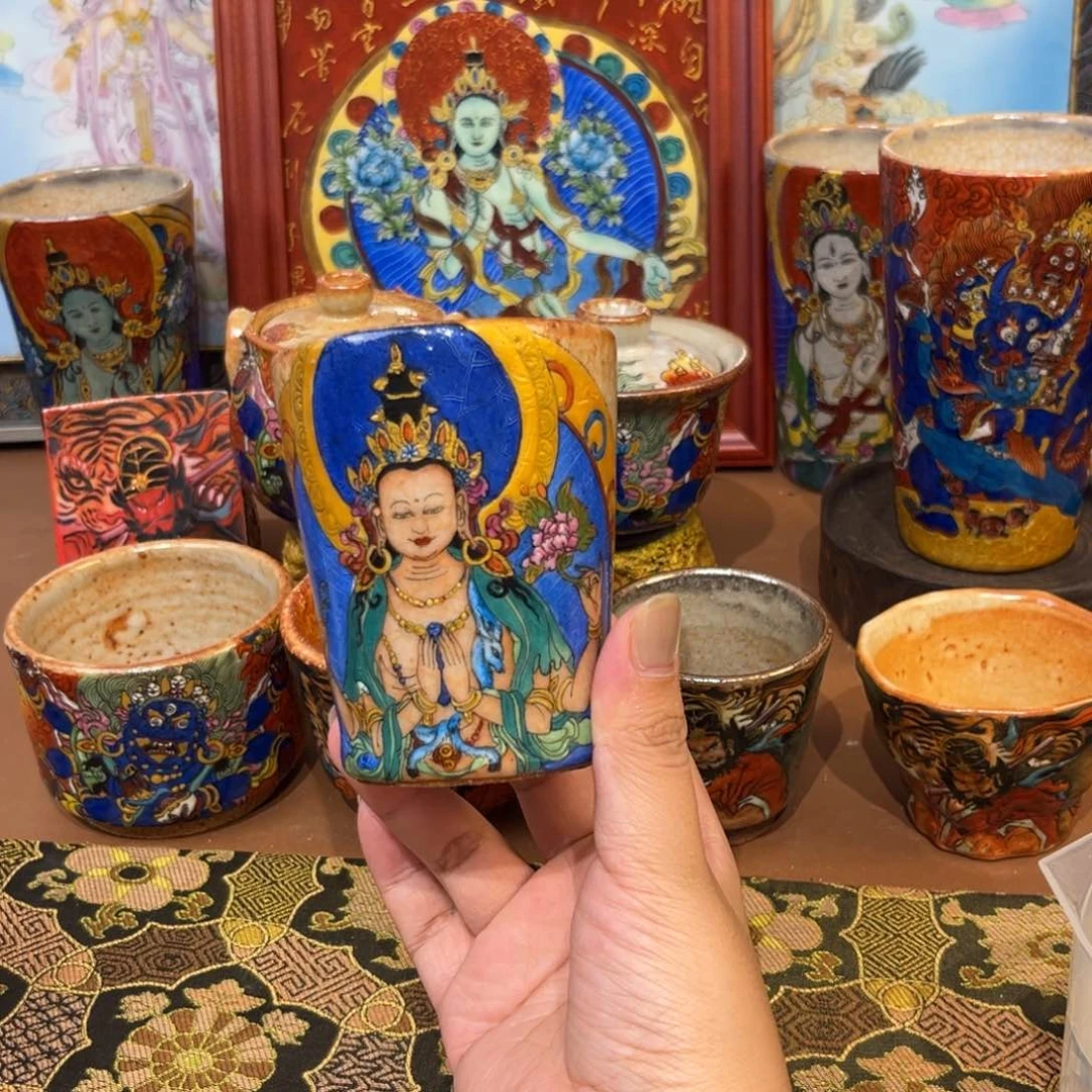 手工手绘四臂观音茶杯