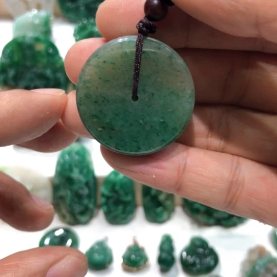 独山玉吊坠(不含链)未镶嵌平安扣厚7.5宽31.5