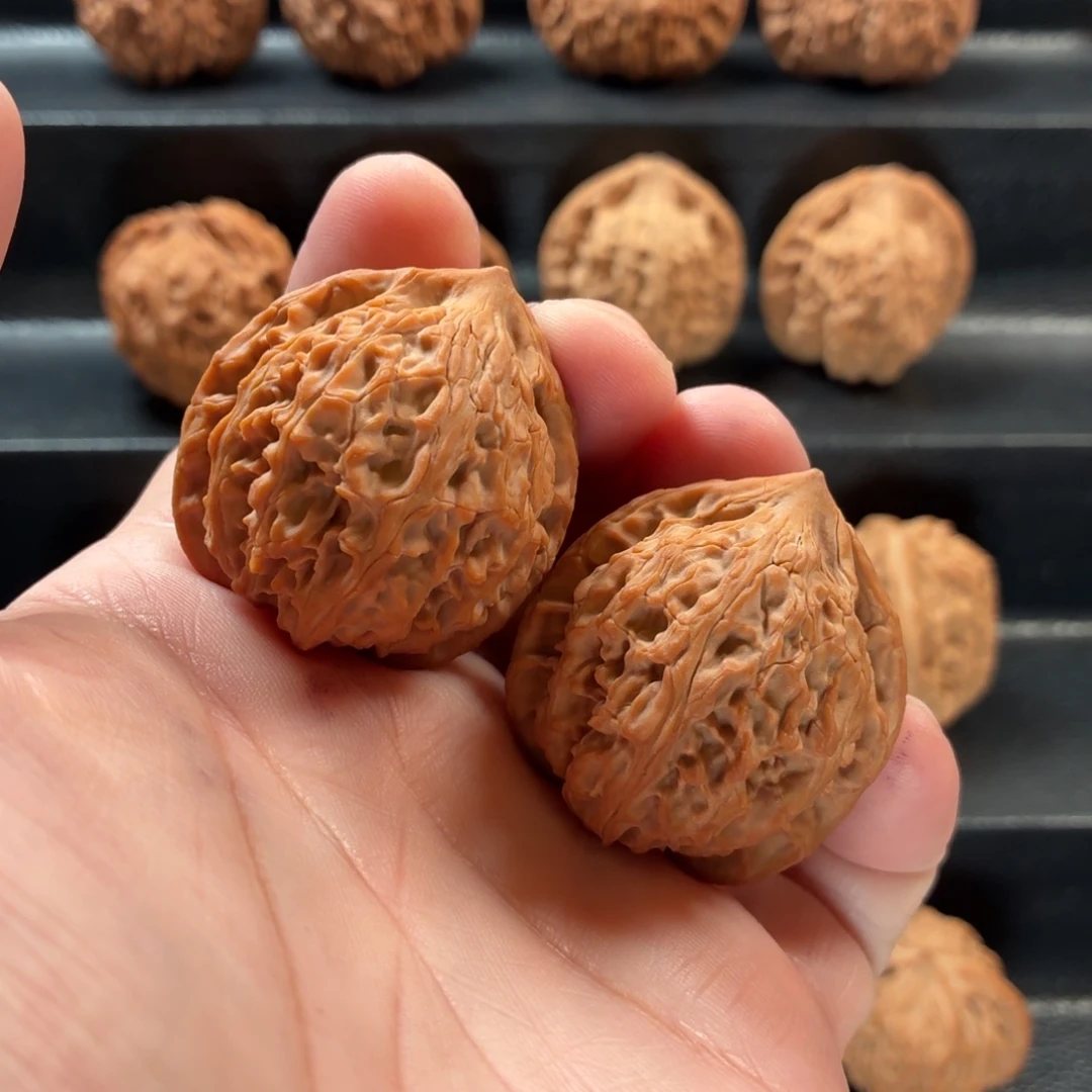 Q***A桃核把件野生原树蚂蚁纹克差优惠37