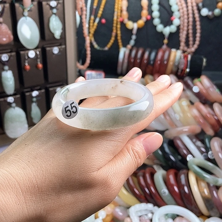 石英质玉未镶嵌手镯