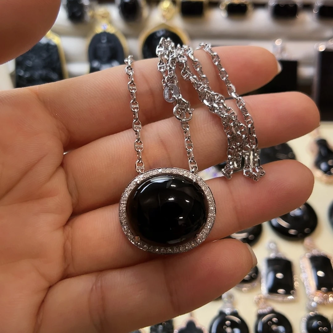 遂***意翡翠18K金镶嵌颈饰