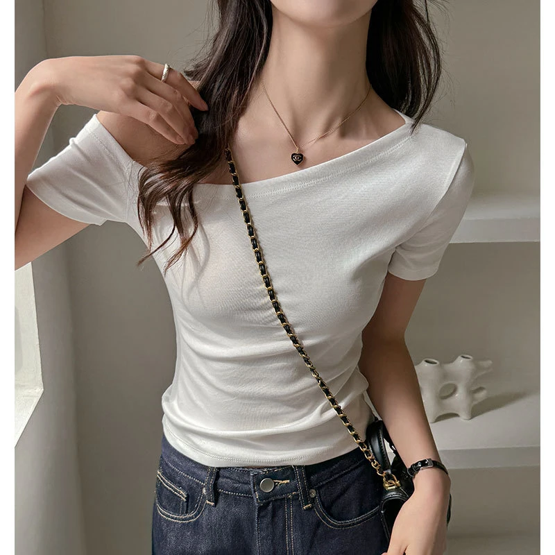 白色一字肩短袖T恤女夏小众修身短款露肩斜肩辣妹韩系上衣夏季