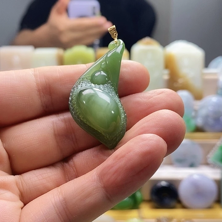 和田玉（碧玉）18K金镶嵌颈饰
