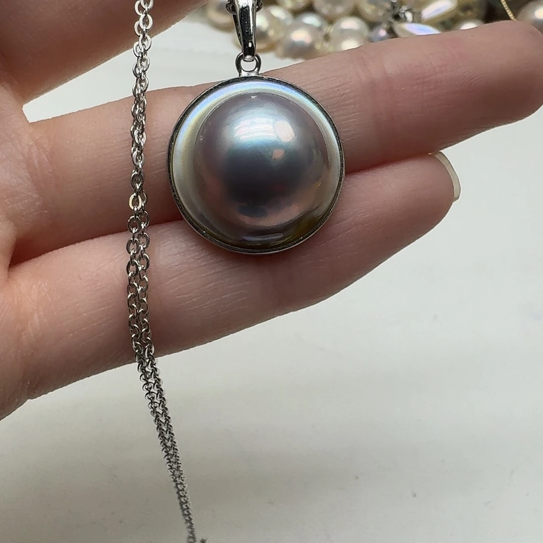 未镶嵌拼合珍珠（马贝珠）颈饰