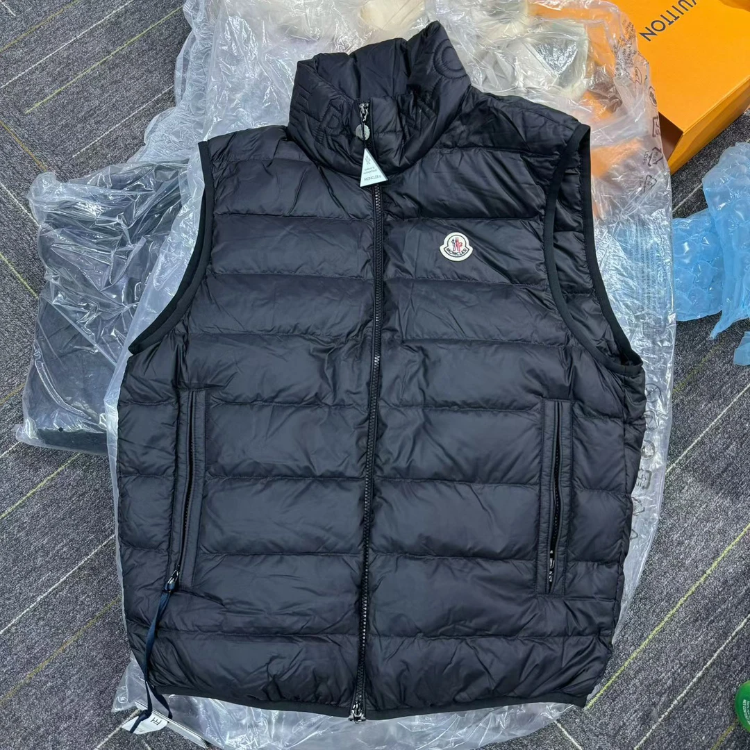未使用 MONCLER 25新款 Rocoque黑色羽绒马甲