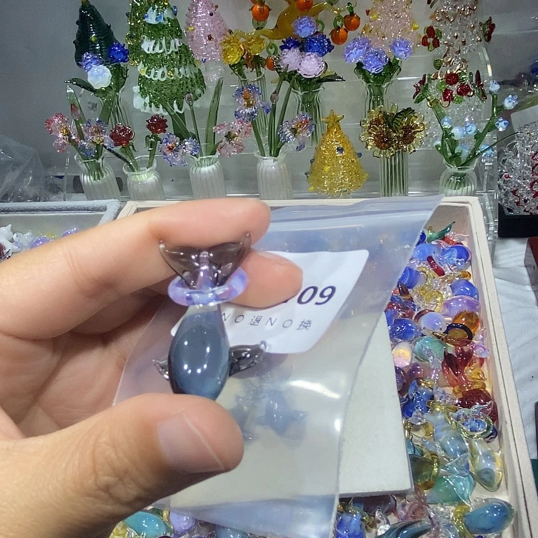 皮***弟琉璃吊坠（不含链）109鲸鱼一个