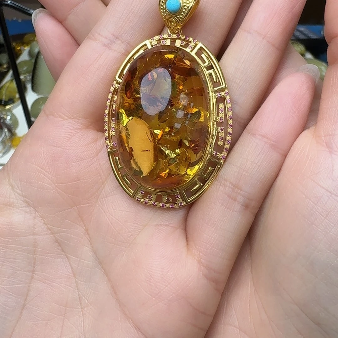 裸石琥珀未镶嵌吊坠