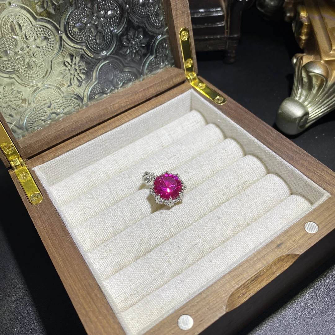 培育红宝石X335-高级定制吊坠-多样性发其一