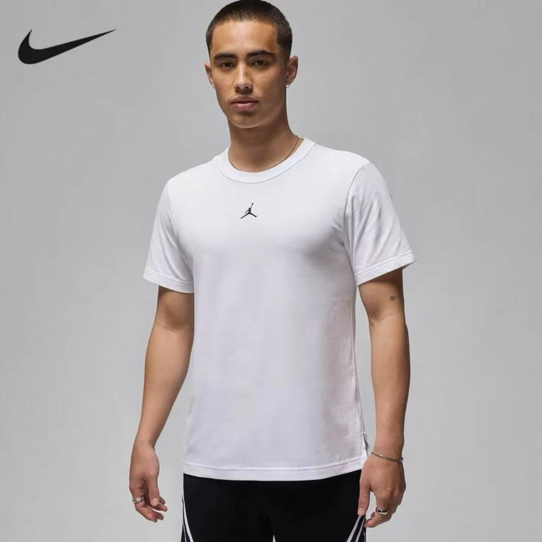 NIKE/耐克男款白色圆领休闲运动短袖T恤卖场同款FN5830100