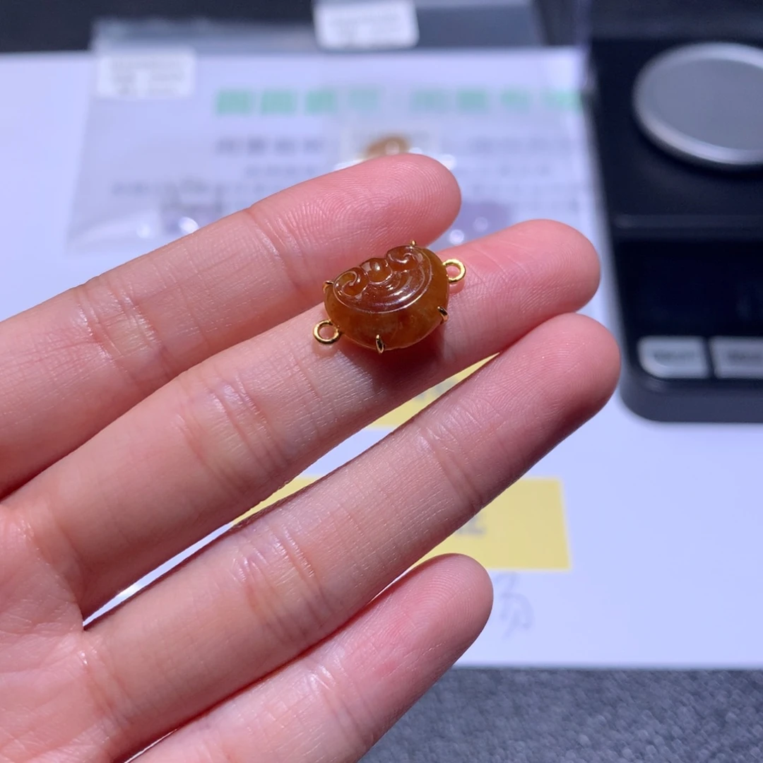 翡翠18K金镶嵌挂件